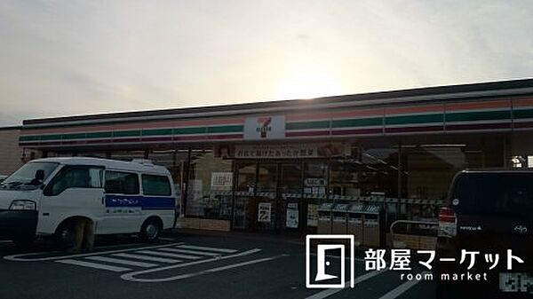 画像16:【コンビニエンスストア】セブンイレブン　三好黒笹店まで520ｍ