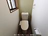 トイレ：窓があり換気がしやすいトイレは、清潔感があり快適な空間を保てます。来客時も安心してご案内いただけます。
