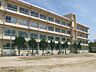 周辺：茨木市立北陵中学校（641m）