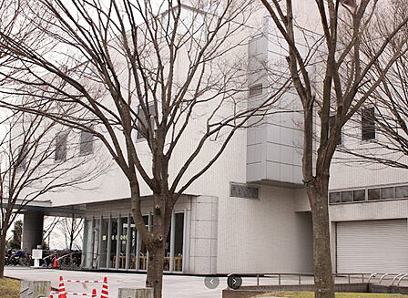 島本町立図書館(1323m)