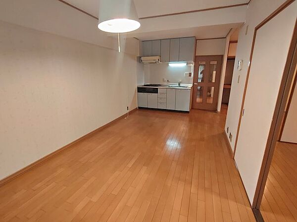 リビング/ダイニングを拡大表示