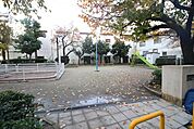 蒲生中公園 347m