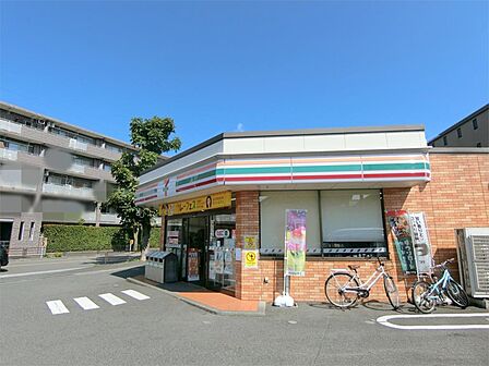 セブンイレブン 川崎野川台店（80m）
