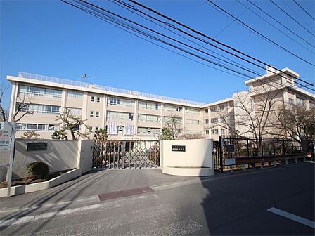 川崎市立宮前平中学校(1040m)