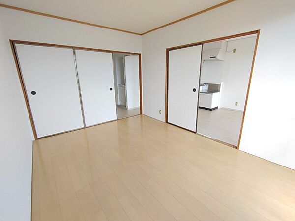 apartment 茨城県那珂市杉
地図を見る