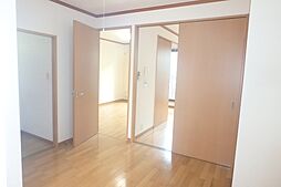 オリエンタルコート 105号室 1階2DKのリビング/ダイニング