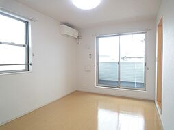 メゾンジュネス 201号室 2階1LDKのリビング/ダイニング