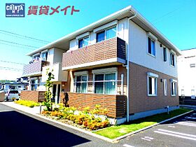 ベルウェル下之宮Ａ棟 102 ｜ 三重県四日市市下之宮町（賃貸アパート2LDK・1階・64.10㎡） その1