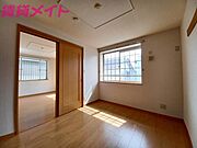 同型反転写真です。