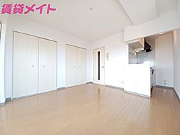 リバーフロントII 3階1LDKのリビング/ダイニング