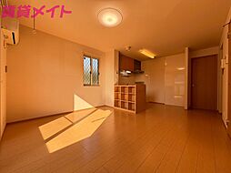 ガーデン栗田 1階1LDKのリビング/ダイニング