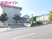 四日市市立羽津中学校 2027m