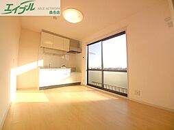 ファミーユ松ヶ島 1階2DKのリビング/ダイニング