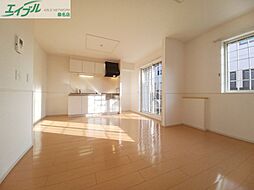 ラヴィアンロ−ズ 1階1LDKのリビング/ダイニング