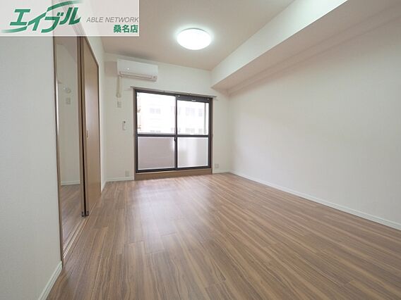 グロリアス.S・T_内装_0