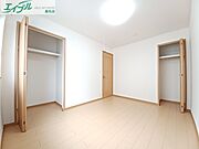 同型参考写真です