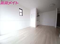 ヤパンサラゲヨ 1階1LDKのリビング/ダイニング