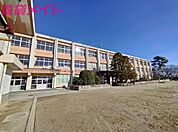 桑名市立大成小学校 605m