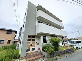 高松様アパート 2 ｜ 三重県四日市市松原町（賃貸マンション1LDK・2階・49.36㎡） その1