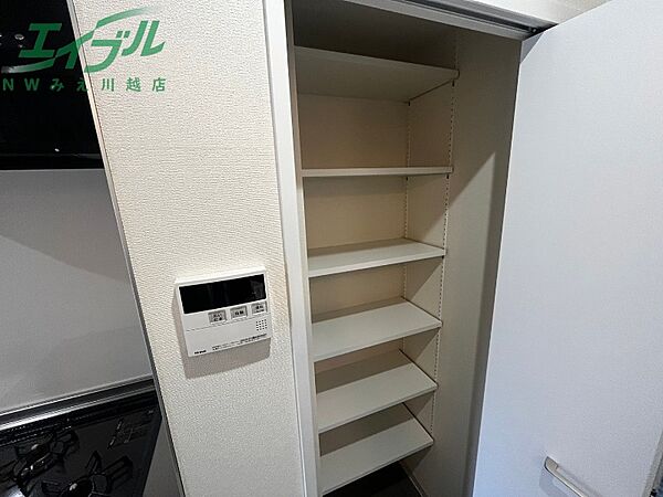 メゾンモンマルトル江場