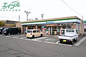 ファミリーマート四日市東富田店 790m