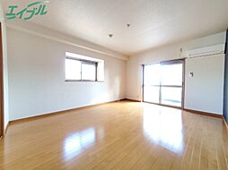 タウンエステート西浦 3階1DKのリビング/ダイニング