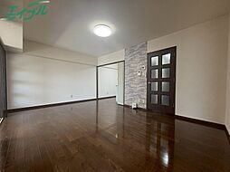 コンフォトゥール 4階3LDKのリビング/ダイニング