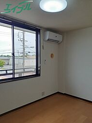 エバーグリーン森 2階1Kのリビング/ダイニング