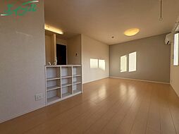 ピースタウン 1階1LDKのリビング/ダイニング