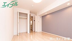 ヒカルサ四日市中部ウエスト 3階1Kのリビング/ダイニング