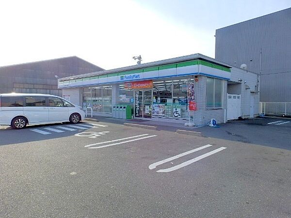 画像19:ファミリーマート　四日市三ツ谷東町店