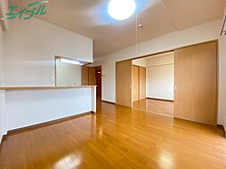 プリリアンスＴＡＫＥＫＯＳＨＩ　Ａ 4階2LDKのリビング/ダイニング