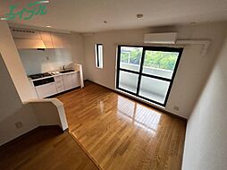 グラン・ルミエール 1階1LDKのリビング/ダイニング