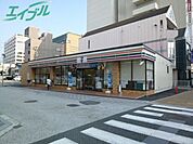 セブンイレブン四日市諏訪町店 117m