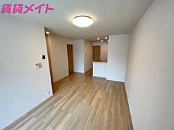 スウィートガーデン 1階1LDKのリビング/ダイニング