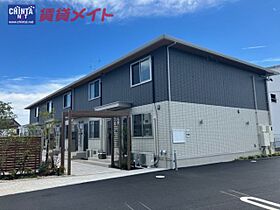 三重県鈴鹿市野町東１丁目（賃貸アパート2LDK・2階・59.57㎡） その1