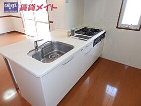 三重県鈴鹿市野町西２丁目（賃貸アパート1LDK・地下2階・53.14㎡） その4