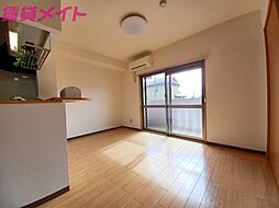 近鉄名古屋線 長太ノ浦駅 徒歩4分の賃貸マンション 1階2LDKのリビング/ダイニング