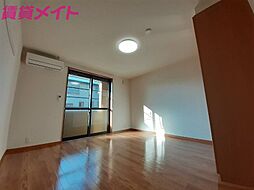 JR関西本線 加佐登駅 徒歩7分の賃貸アパート 1階1Kのリビング/ダイニング