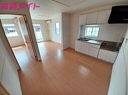 近鉄鈴鹿線 平田町駅 徒歩19分の賃貸アパート 1階1LDKのリビング/ダイニング