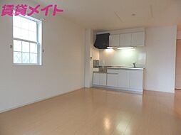 近鉄鈴鹿線 鈴鹿市駅 徒歩15分の賃貸アパート 1階1LDKのリビング/ダイニング