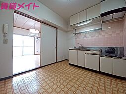 近鉄鈴鹿線 三日市駅 徒歩9分の賃貸マンション 2階1DKのリビング/ダイニング