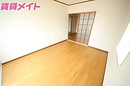 近鉄鈴鹿線 三日市駅 徒歩5分の賃貸アパート 2階3DKのリビング/ダイニング