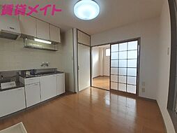 近鉄鈴鹿線 三日市駅 徒歩10分の賃貸アパート 1階1DKのリビング/ダイニング