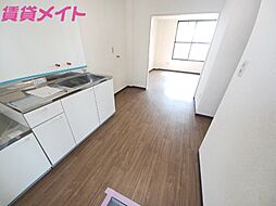 近鉄鈴鹿線 三日市駅 徒歩7分の賃貸アパート 2階ワンルームのリビング/ダイニング