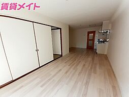 近鉄名古屋線 長太ノ浦駅 徒歩3分の賃貸マンション 1階2LDKのリビング/ダイニング