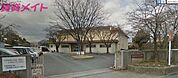 鈴鹿市立神戸小学校 916m