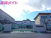 鈴鹿市立桜島小学校 662m