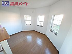 フラットカミーリア ？ ｜ 三重県亀山市北町（賃貸アパート2LDK・1階・56.51㎡） その3