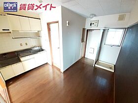 ワンズマンション 402 ｜ 三重県鈴鹿市住吉３丁目（賃貸マンション1DK・4階・25.90㎡） その3